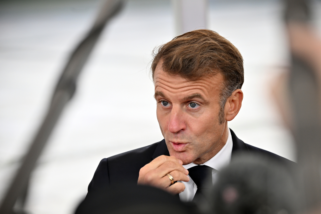 法国政治危机_法国大选外汇影响_法国总理勒科尔尼辞职