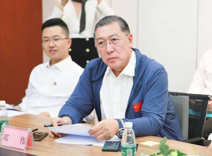 ST信通退市风险消解_亿阳集团董事长邓伟出狱重组_亿阳信通 工资