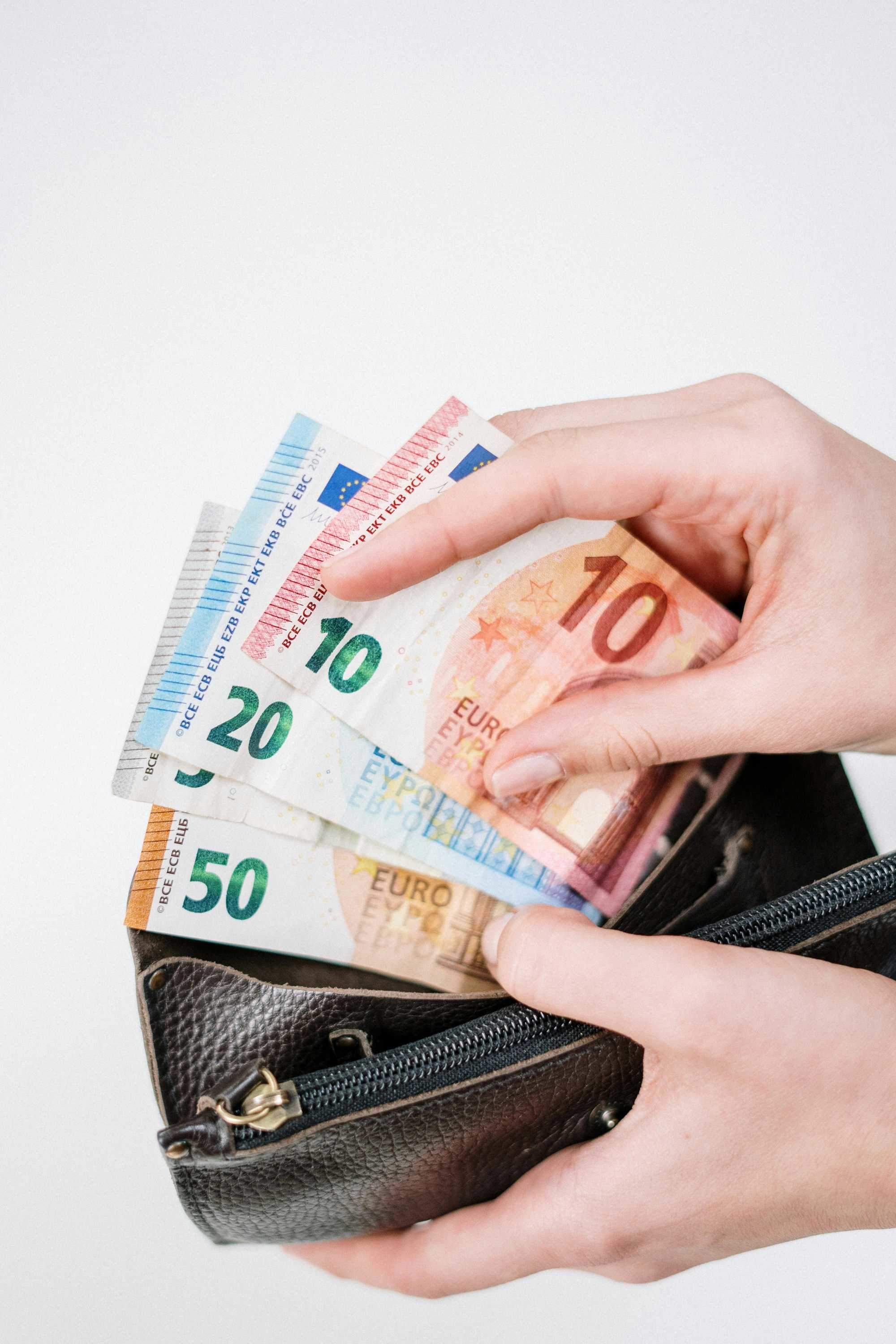  技术分析 形态解读 _上影阴线长 投资决策 _放量长上影线阴线