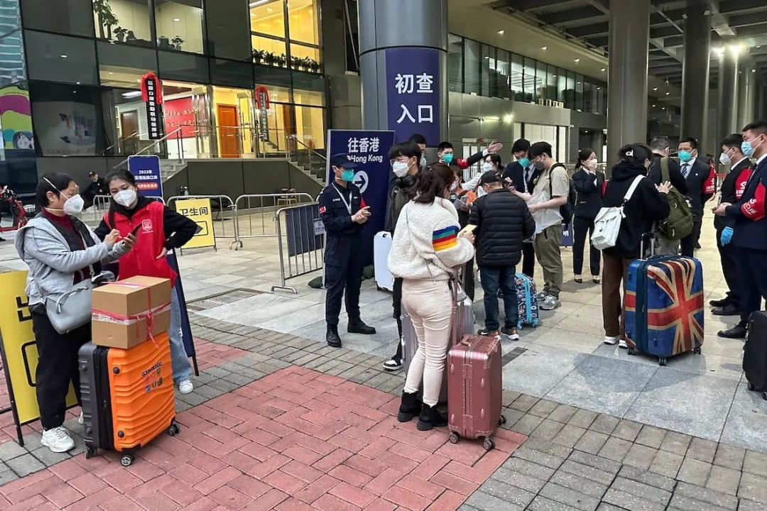 做香港代购1:1有的赚吗_深圳1368水围街区消费回暖_香港反代购商机