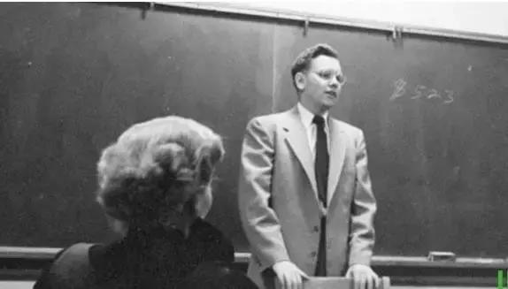 巴菲特早期投资经历_巴菲特滚雪球投资故事_滚雪球巴菲特传