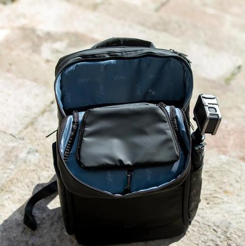 防震气垫16寸笔记本收纳_大容量光影行星纪元双肩电脑包_外星人电脑包怎么样