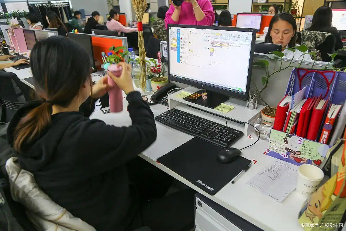 10年网店创业经历_开个网店能赚钱是哪一年_淘宝开店赚钱经验