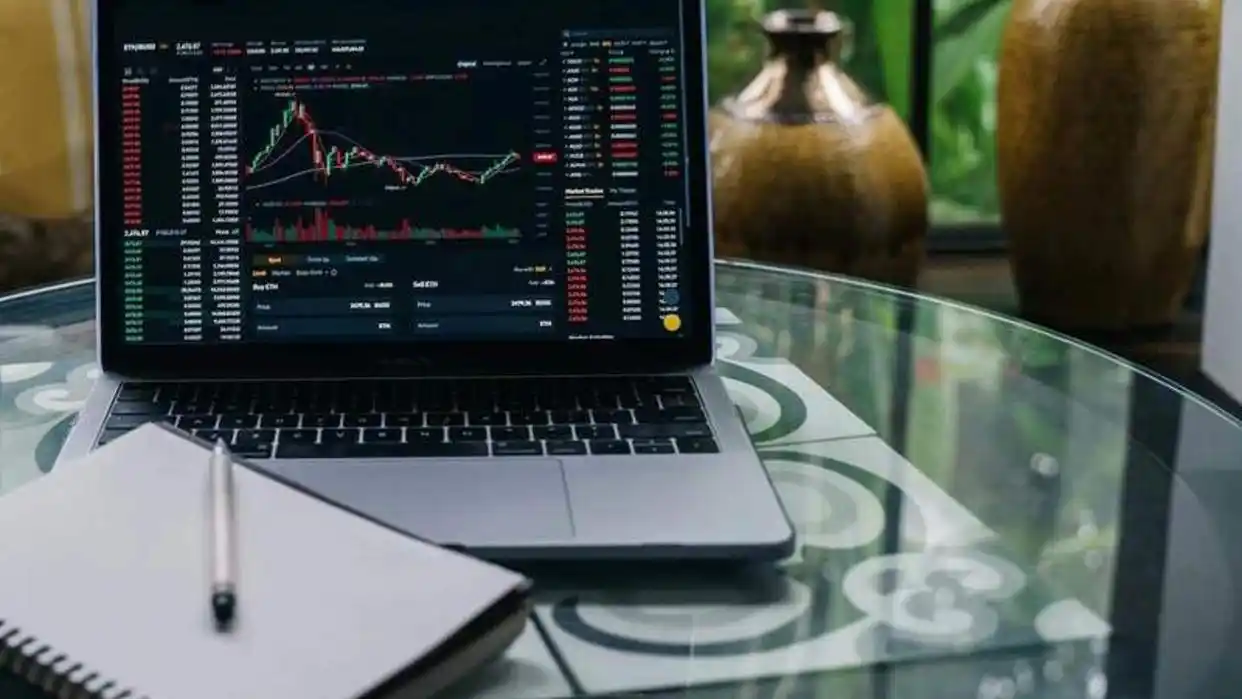 外汇怎么盈利？汇率波动与利差交易揭秘，附风险管理策略- 期货配资平台- 期货配资平台|金股配资网|股票杠杆怎么操作|手机股票配资