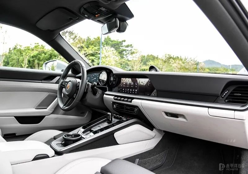 保时捷911Carrera 4S参数_保时捷911Carrera 4S评测_兰博基尼跑车价钱