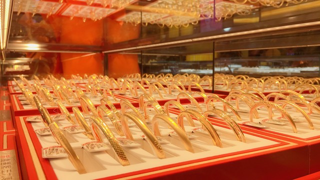 上海黄金项链回收价格表_银行投资金条保值便捷_金店首饰足金999变现亏损